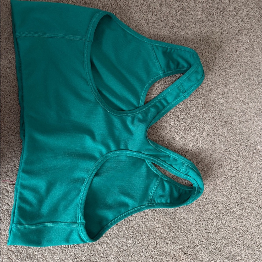 Nike Womens Sports Bra - Picture 2 of 3